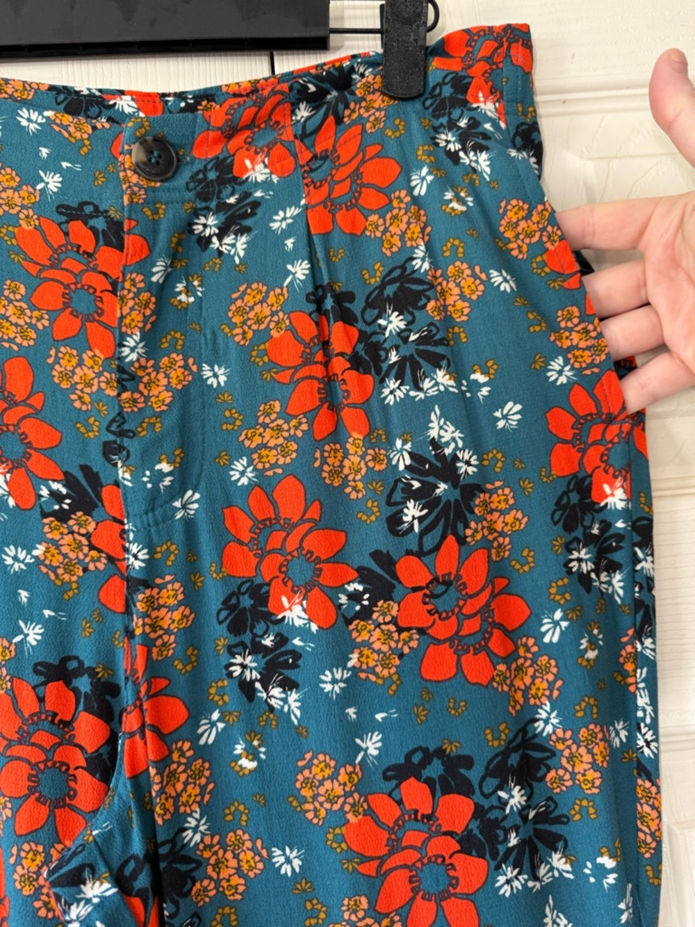 Free People Can't Take my Eyes off You Floral Bell Bottom Flare Pants Size Small - Picture 8 of 12
